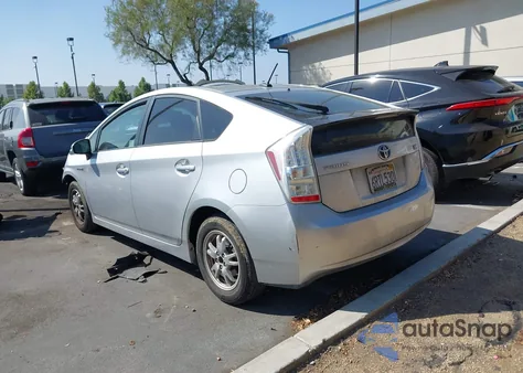 2011 Toyota Prius Two z USA, uszkodzony, nr VIN JTDKN3DU4B0286365